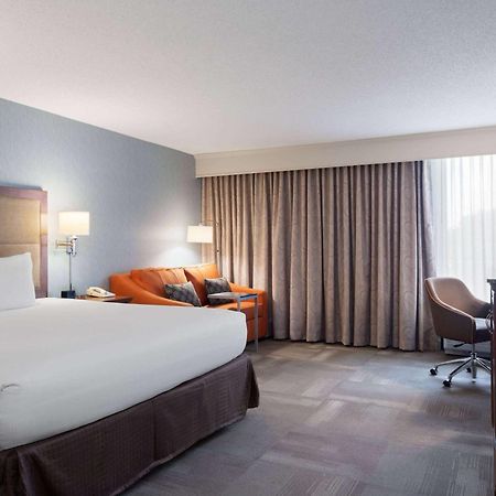 Wingate By Wyndham St Louis Airport Hotel Saint Ann Bagian luar foto