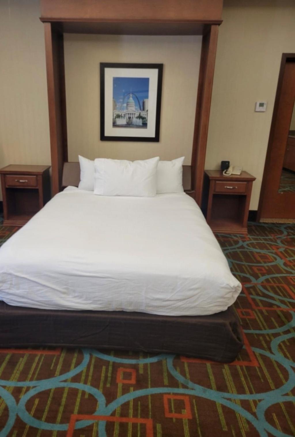 Wingate By Wyndham St Louis Airport Hotel Saint Ann Bagian luar foto