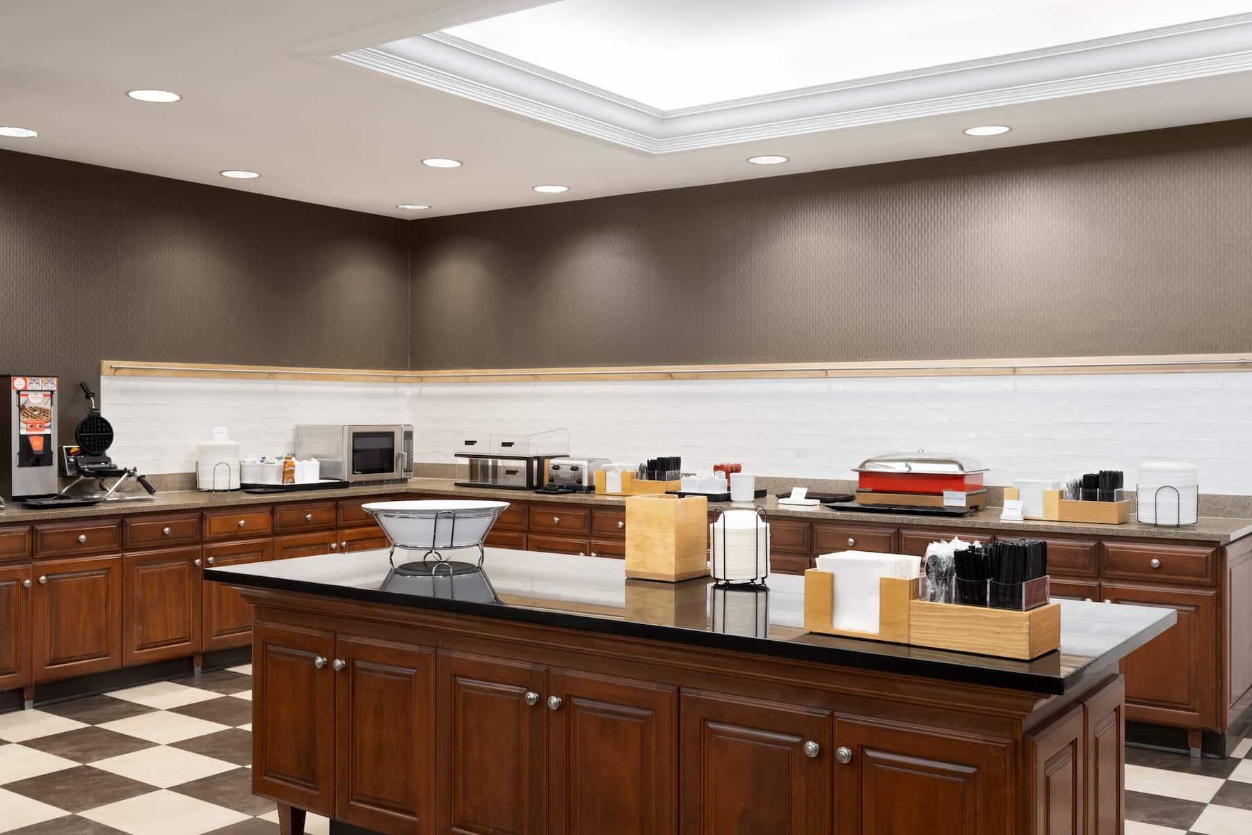 Wingate By Wyndham St Louis Airport Hotel Saint Ann Bagian luar foto